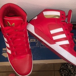 9.5 Men's Red Hardcourt Adidas
